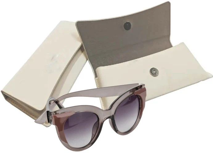 Chic leather magnetic sunglass case for women - Image 3